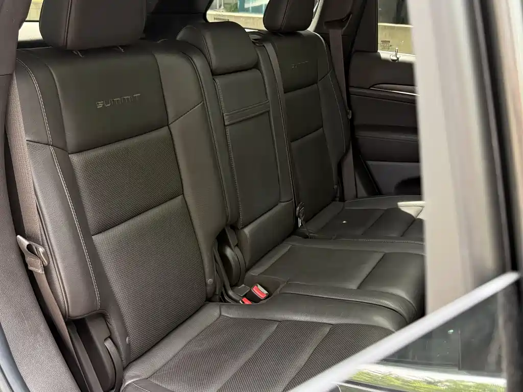 Jeep Grand Cherokee 2015 — фото 14