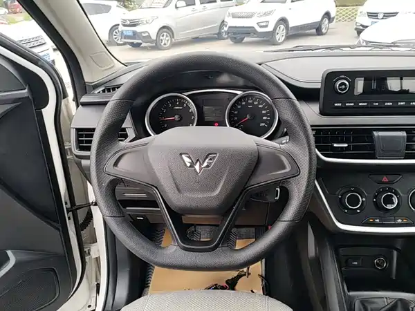 Wuling Hongguang S3 2019