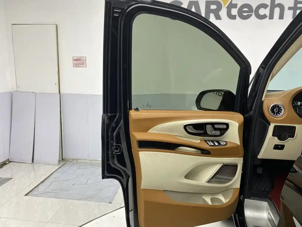 Mercedes-Benz Vito 2023 — фото 16