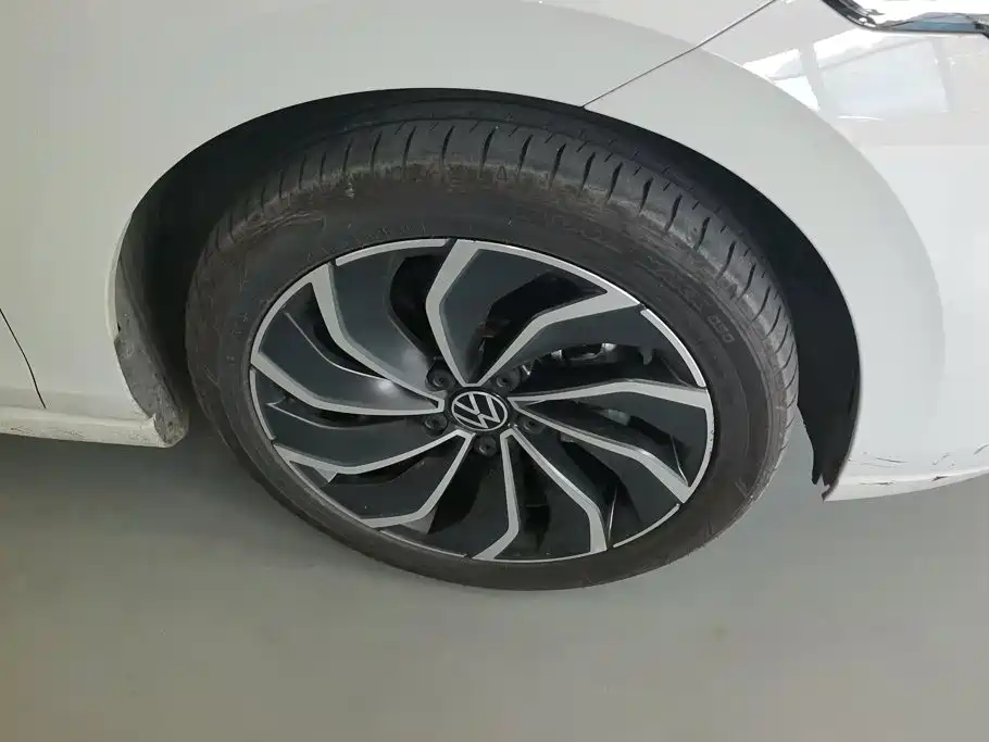 Volkswagen Golf 2024
