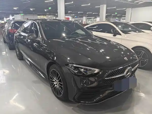 Mercedes-Benz C-Class 2024