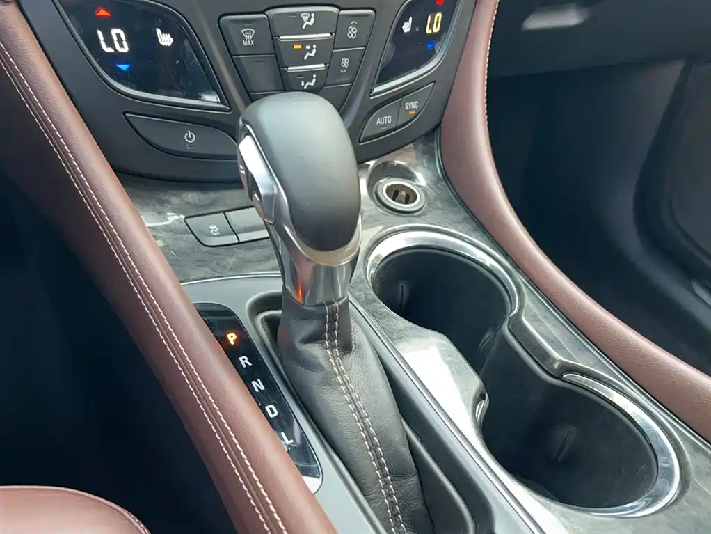 Buick Envision Plus 2015 — фото 10