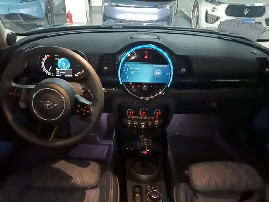 MINI Clubman 2022 — фото 10
