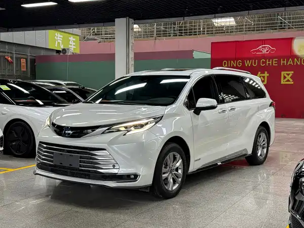 Toyota Sienna 2023