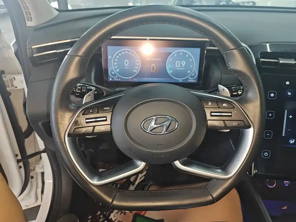 Hyundai Tucson 2021 — фото 11