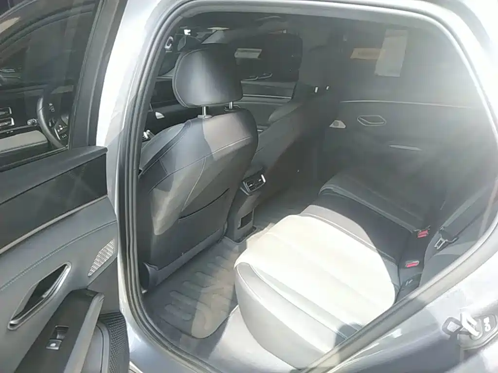 BYD Qin L 2025 — фото 17