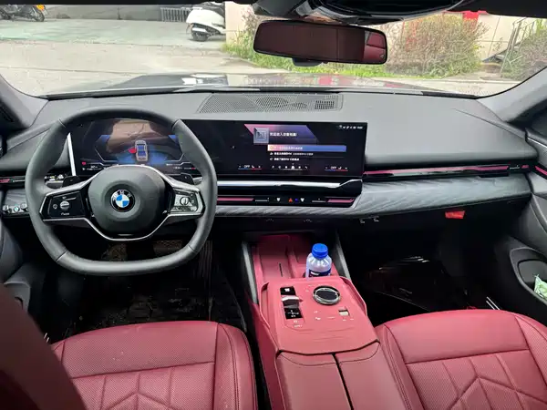 BMW 5 Series 2025