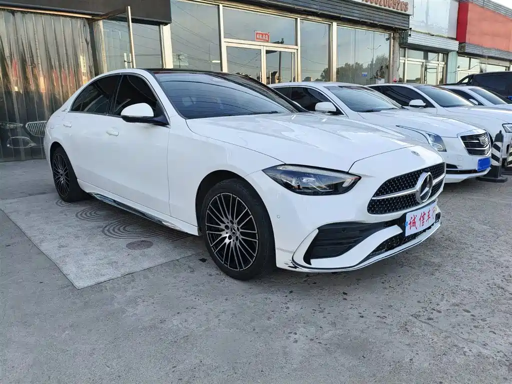 Mercedes-Benz C-Class 2023 — фото 3