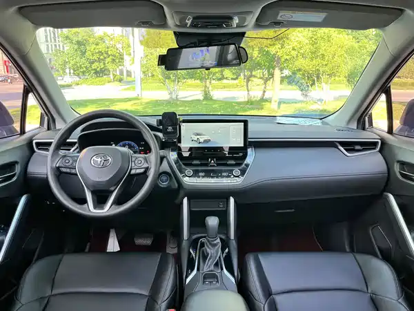 Toyota Frontlander 2023
