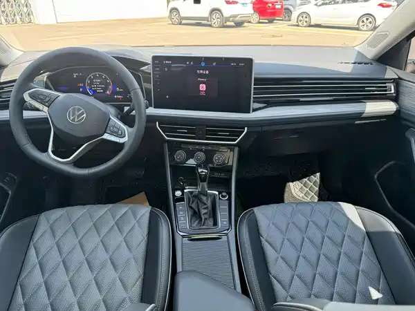 Volkswagen Sagitar 2023