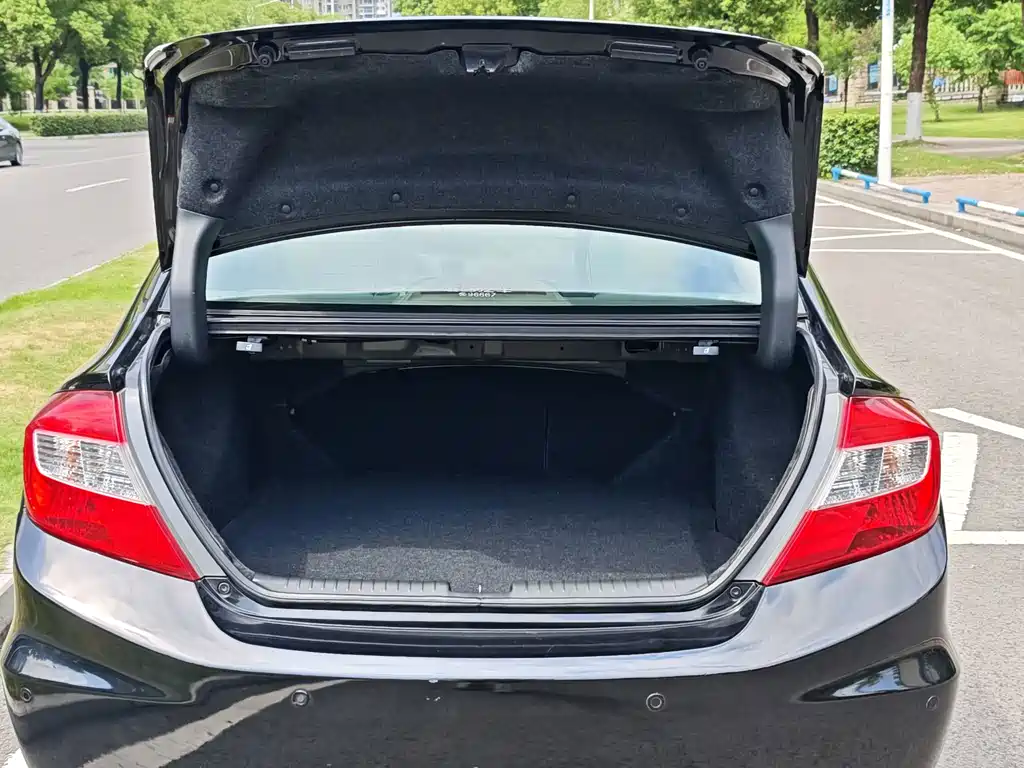Honda Civic 2012 — фото 14