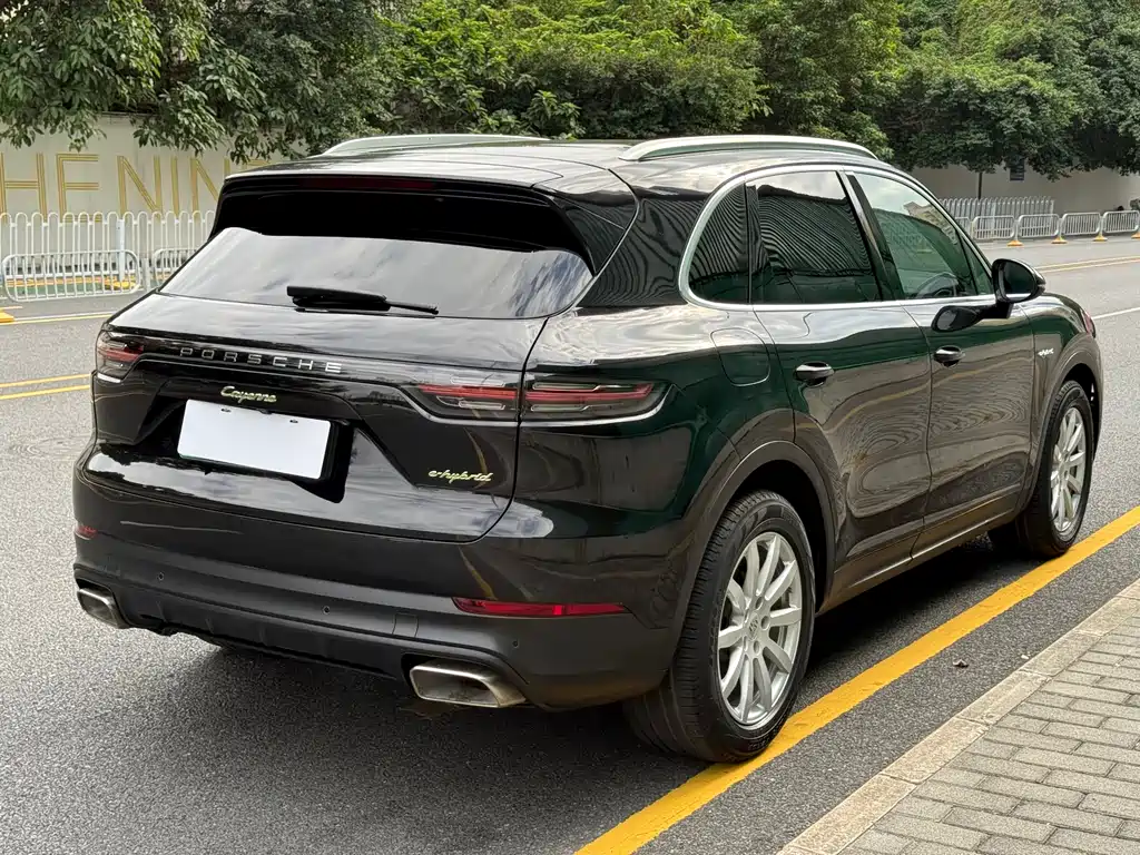 Porsche Cayenne Hybrid 2019 — фото 4