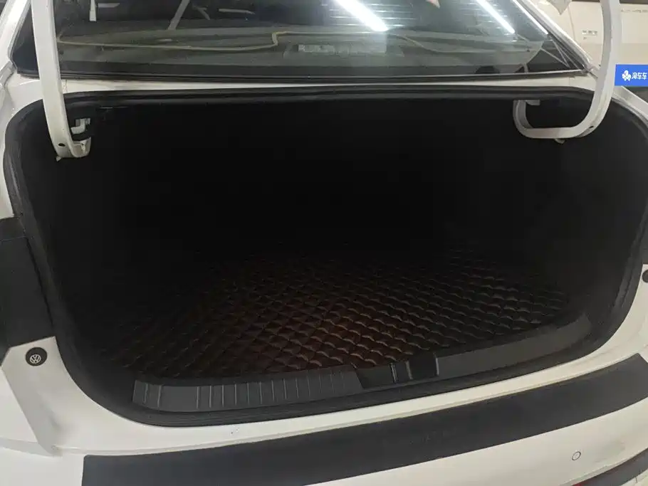 Volkswagen Sagitar 2023
