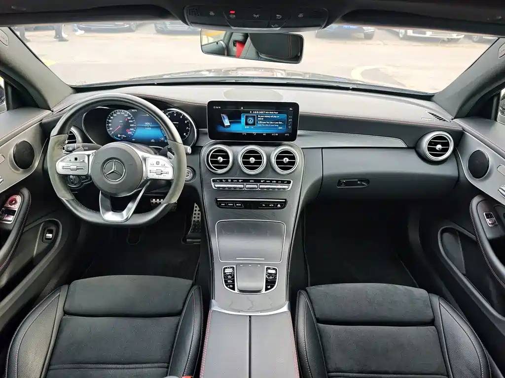 Mercedes-Benz C-Class 2023 — фото 10