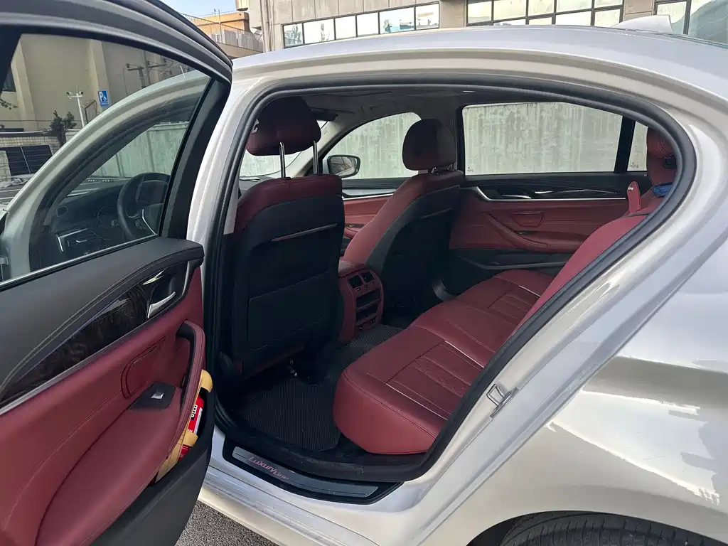 BMW 5 Series 2020