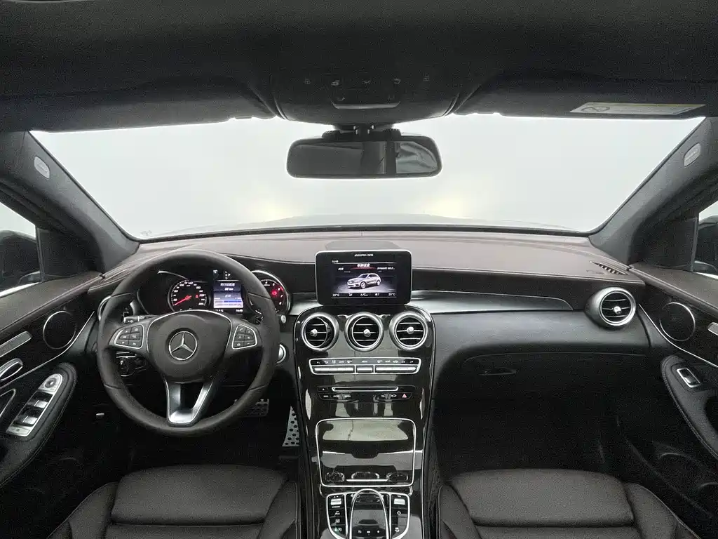 Mercedes-Benz GLC 2017 — фото 8