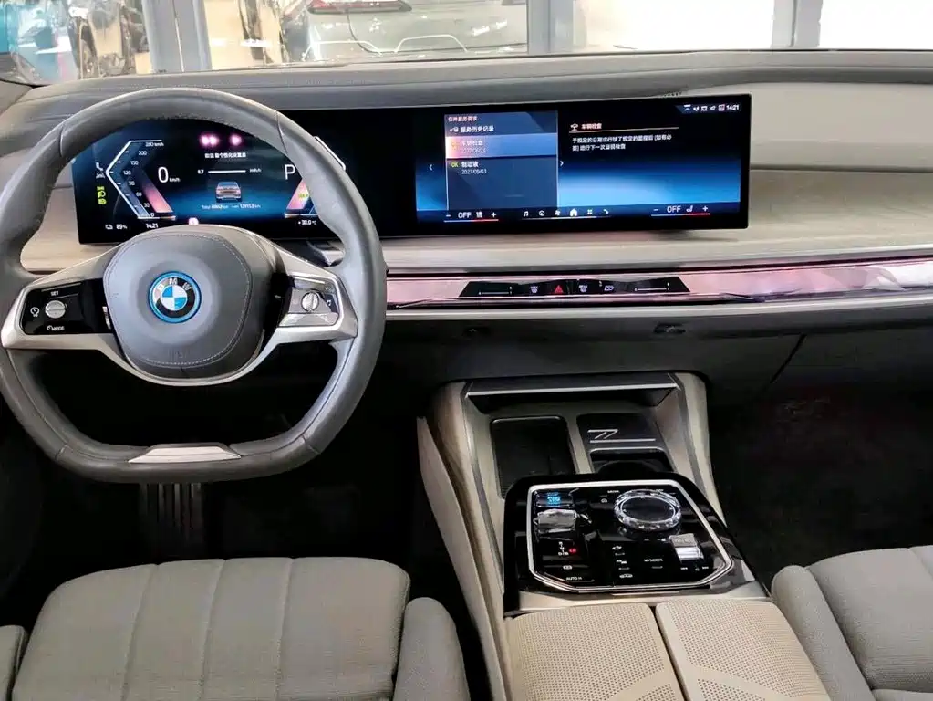 BMW i7 2023 — фото 8
