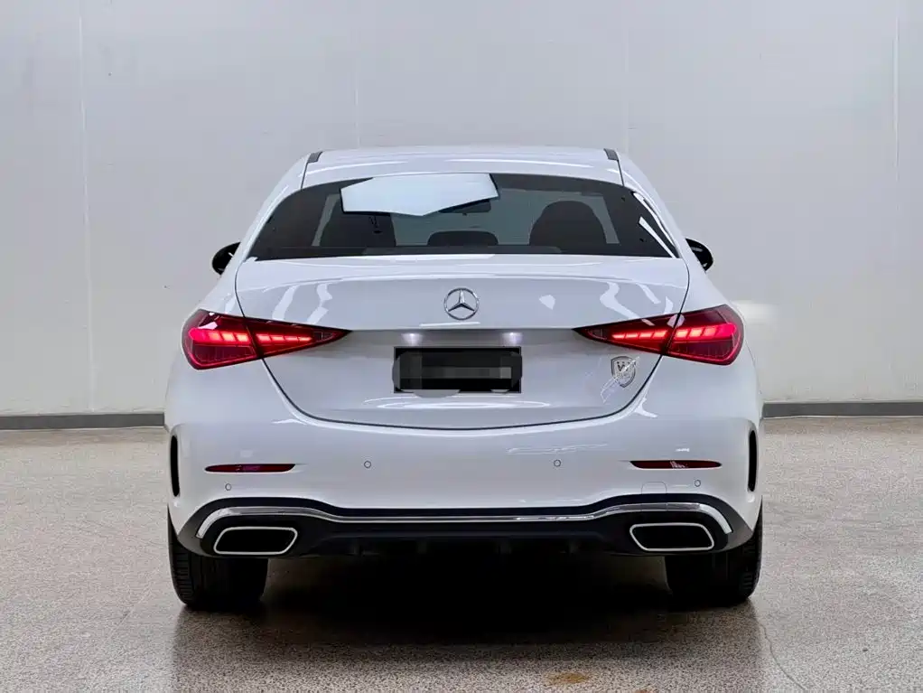 Mercedes-Benz C-Class 2023 — фото 7