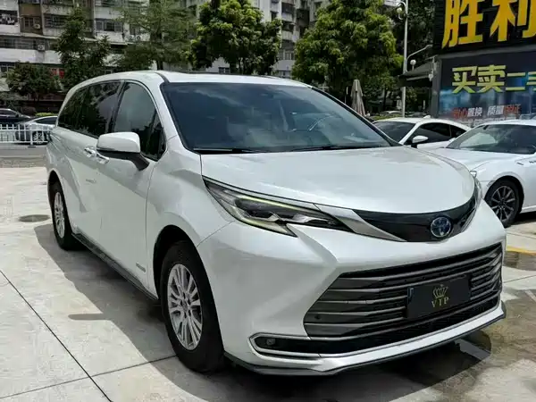 Toyota Sienna 2022