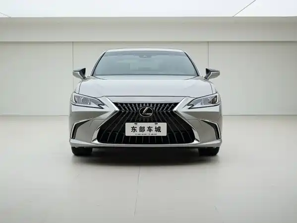 Lexus ES 2022