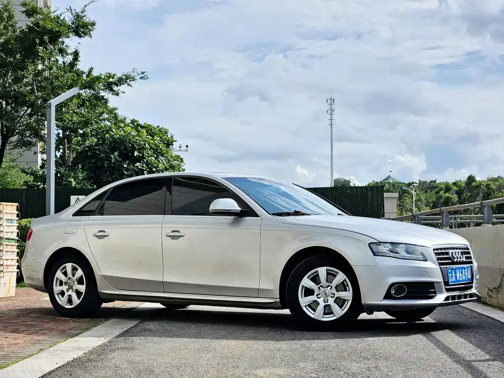 Audi A4L 2010