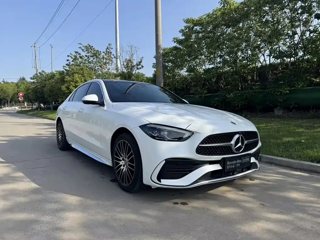 Mercedes-Benz C-Class 2025
