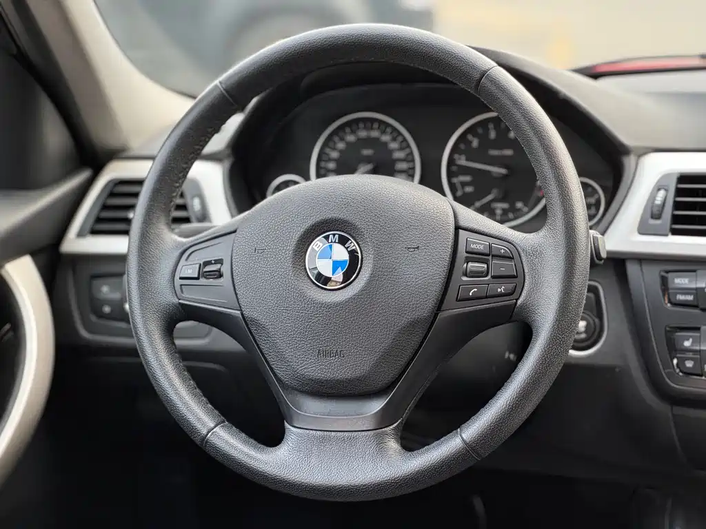 BMW 3 Series 2014 — фото 14