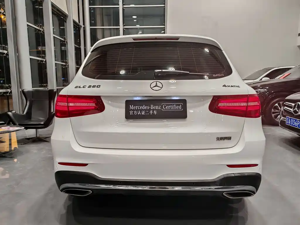Mercedes-Benz GLC 2017 — фото 15