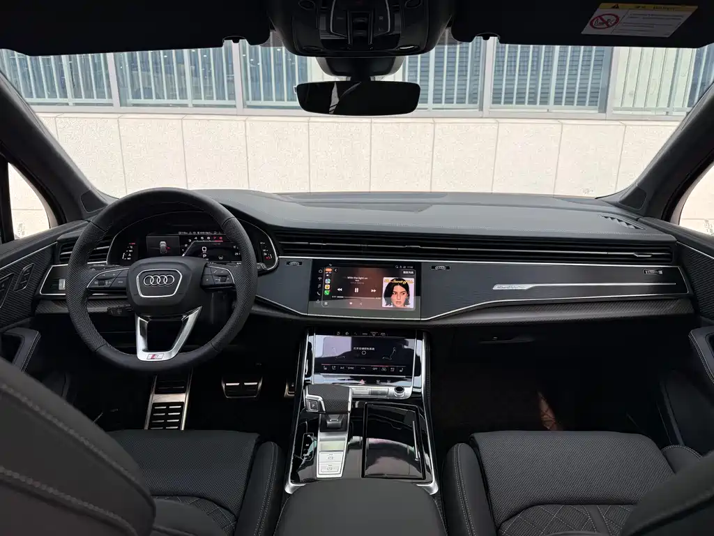 Audi SQ7 2025 — фото 17