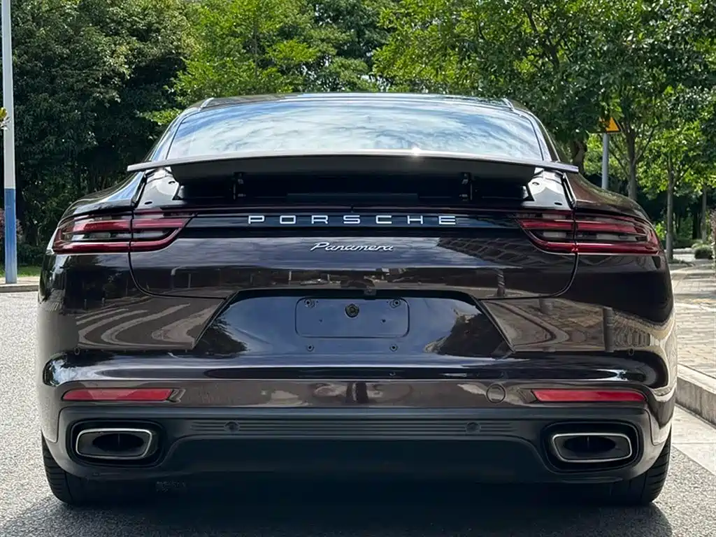 Porsche Panamera 2018 — фото 12