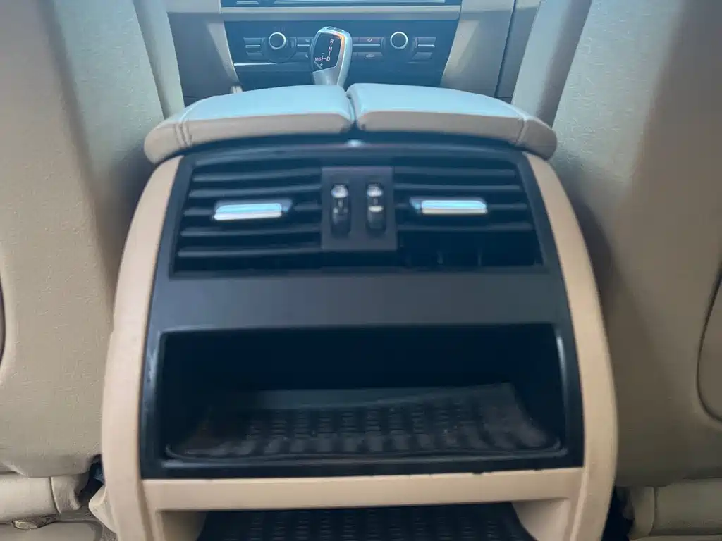 BMW 5 Series 2013 — фото 27