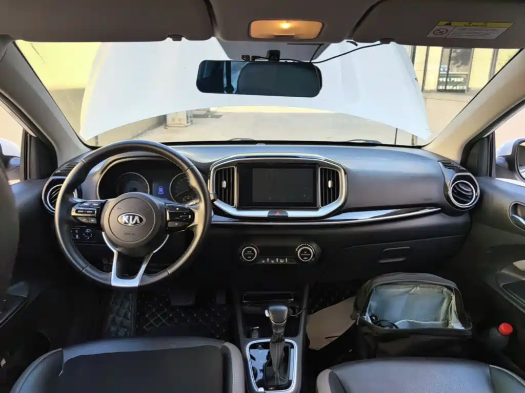 Kia KX1 2020 — фото 10