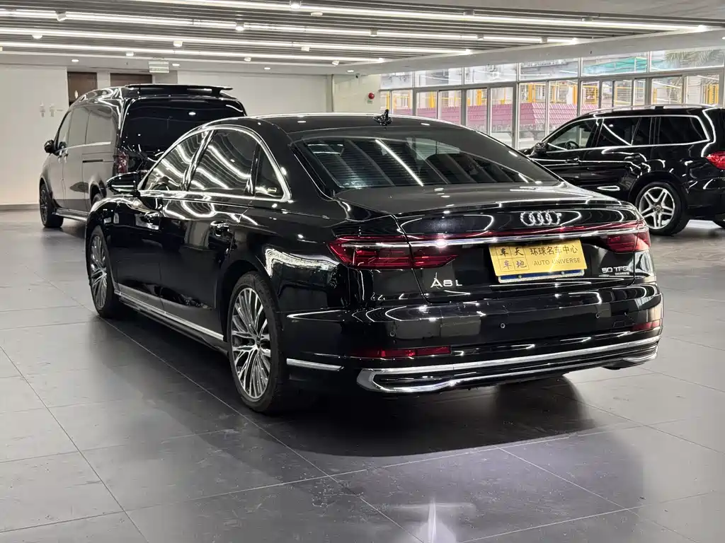Audi A8 2023 — фото 20