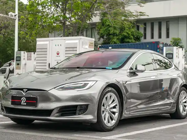 Tesla Model S 2016