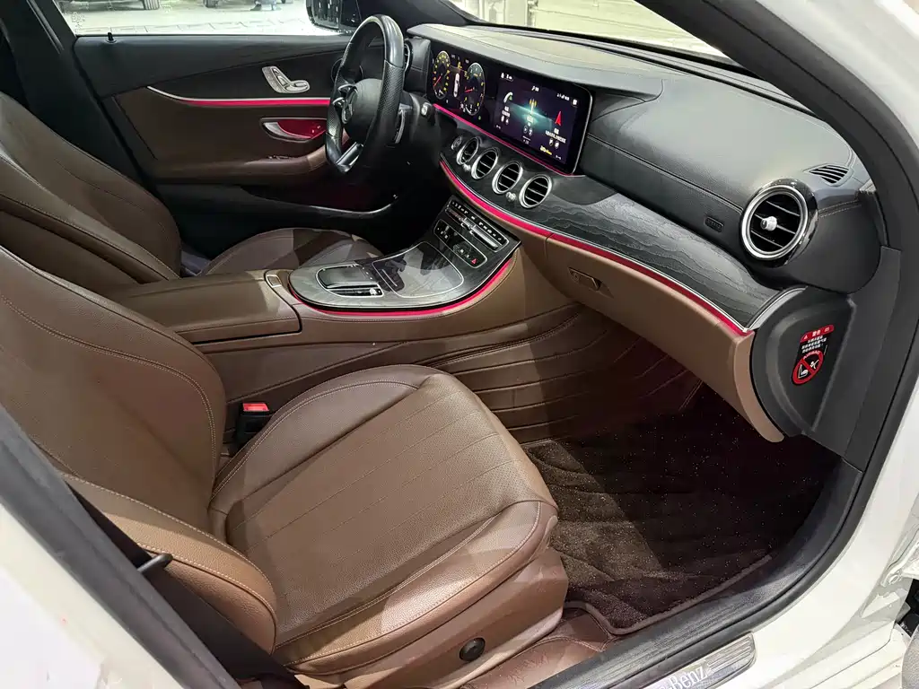 Mercedes-Benz E-Class 2022 — фото 11