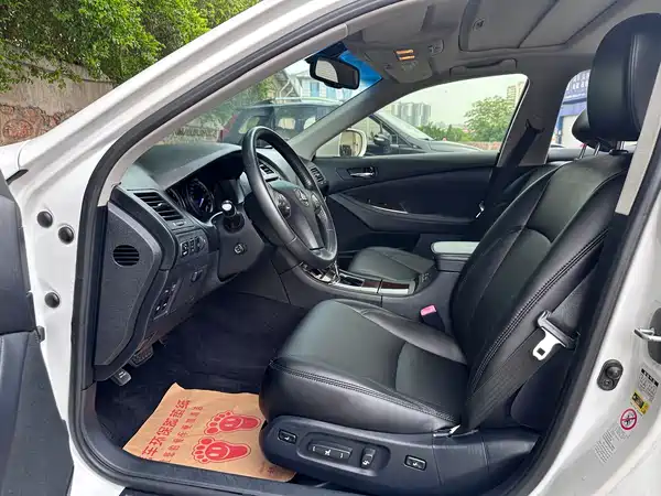 Lexus ES 2012
