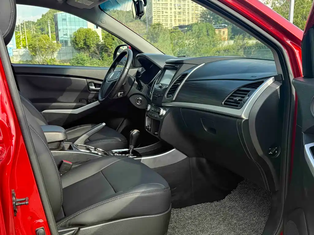 Ssangyong Korando 2015 — фото 6