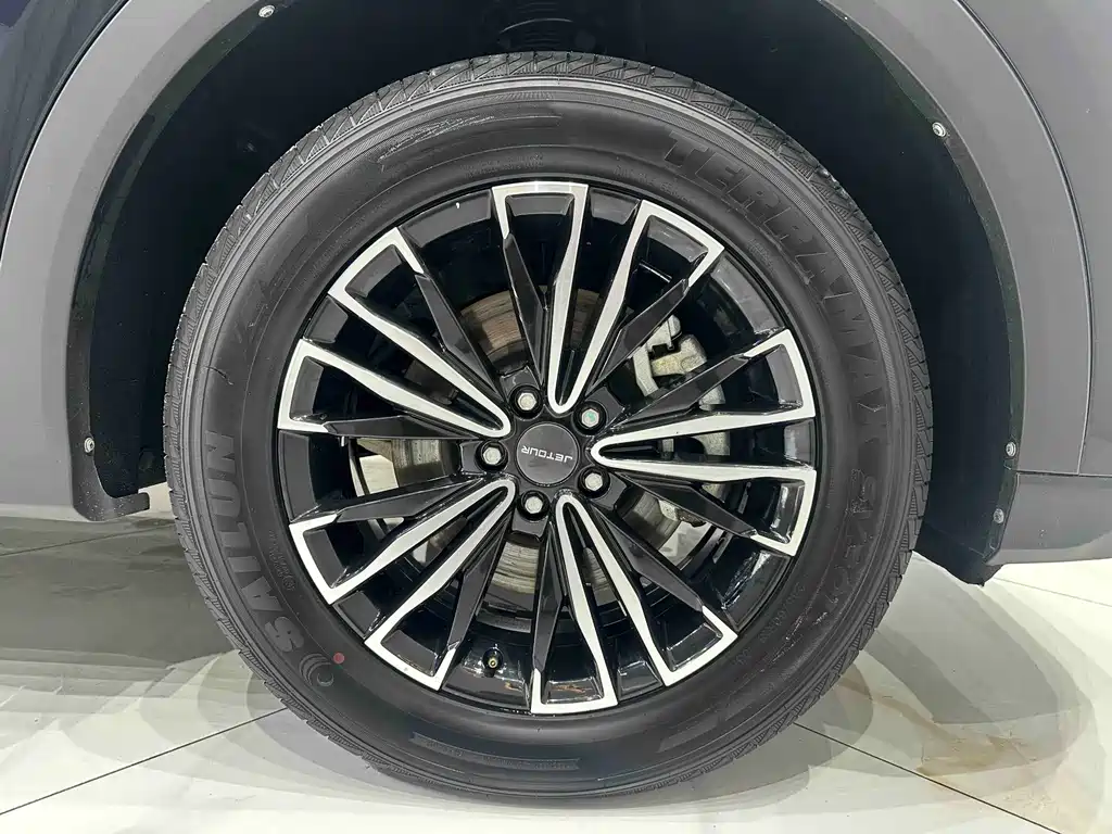 Jetour Jietu X70 PLUS 2022 — фото 20