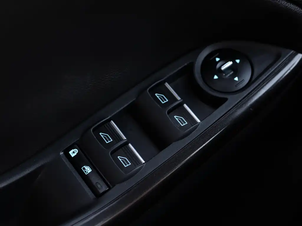Ford Focus 2016 — фото 14