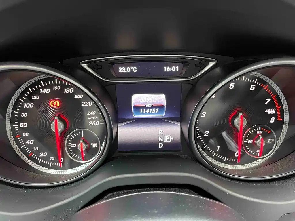 Mercedes-Benz GLA 2018 — фото 17