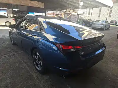 Hyundai Elantra 2022