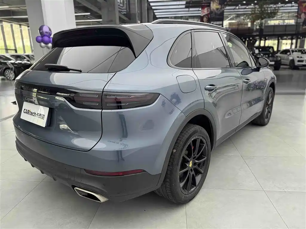 Porsche Cayenne 2018 — фото 11