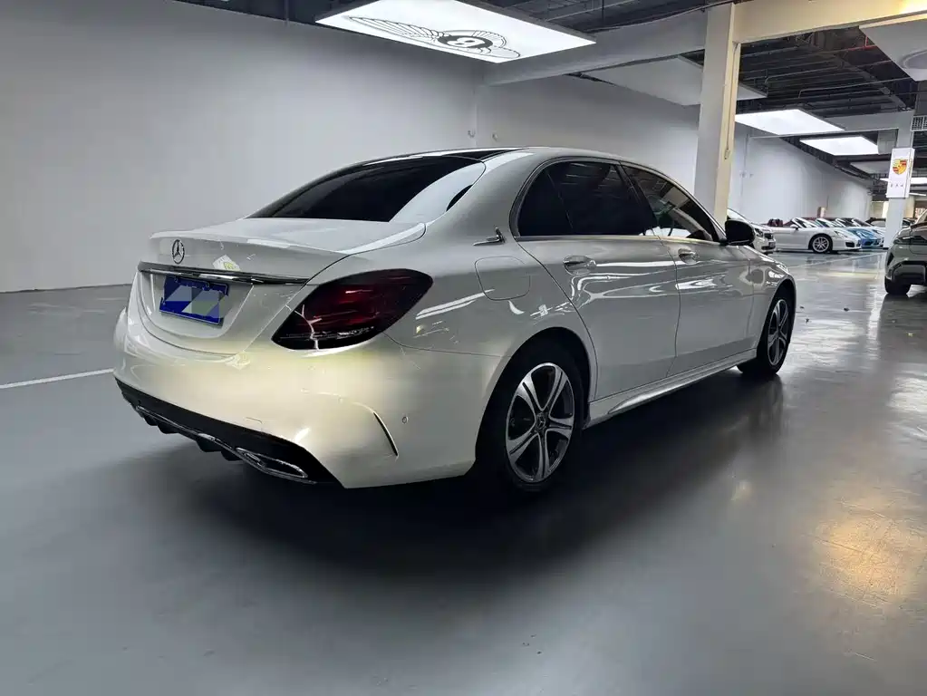 Mercedes-Benz C-Class 2021 — фото 12