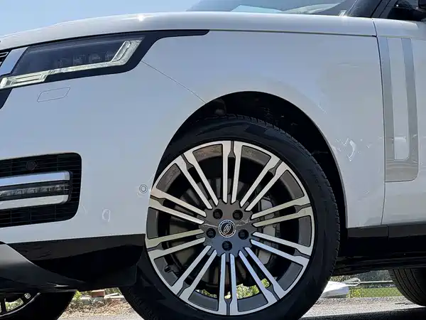 Land Rover Range Rover 2024