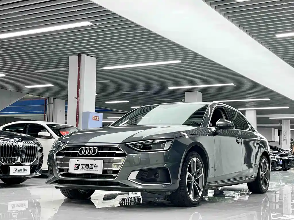 Audi A4L 2021 — фото 1