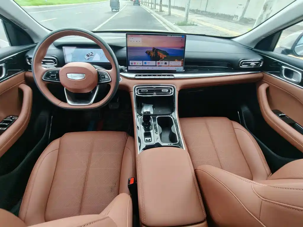 Geely Emgrand 2026