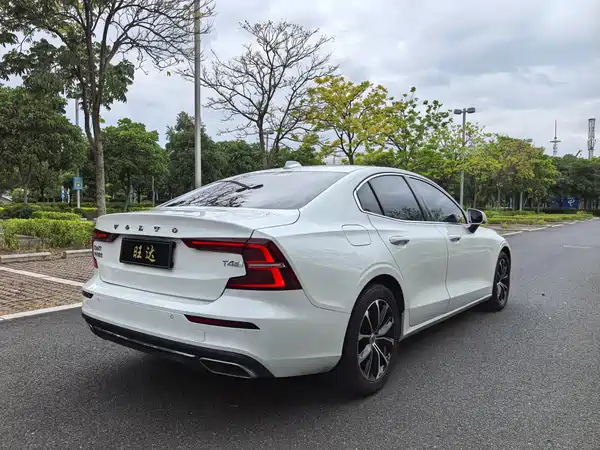 Volvo S60 2020