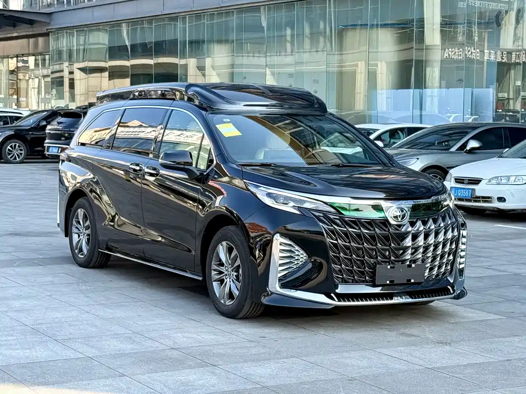 Toyota Sienna 2025 — фото 3