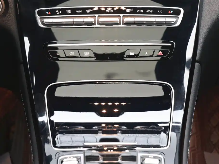 Mercedes-Benz GLC 2021 — фото 20