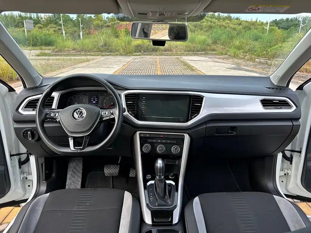 Volkswagen T-Roc 2022 — фото 12